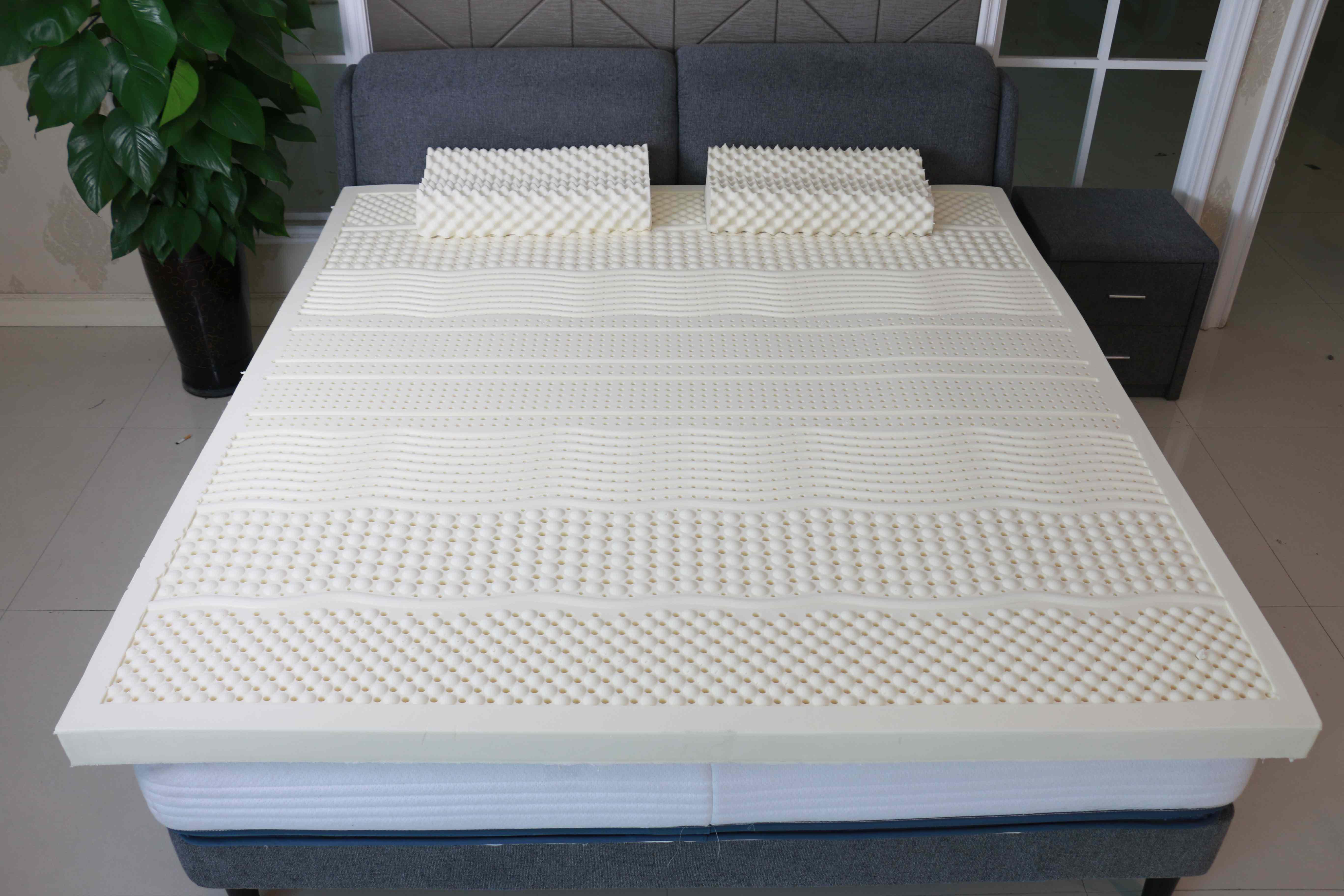 H02c7e10fff8e4238ab2b8dabd725bd85v